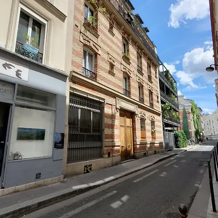 A 20eme Avec Un Petit Jardin 4* Париж